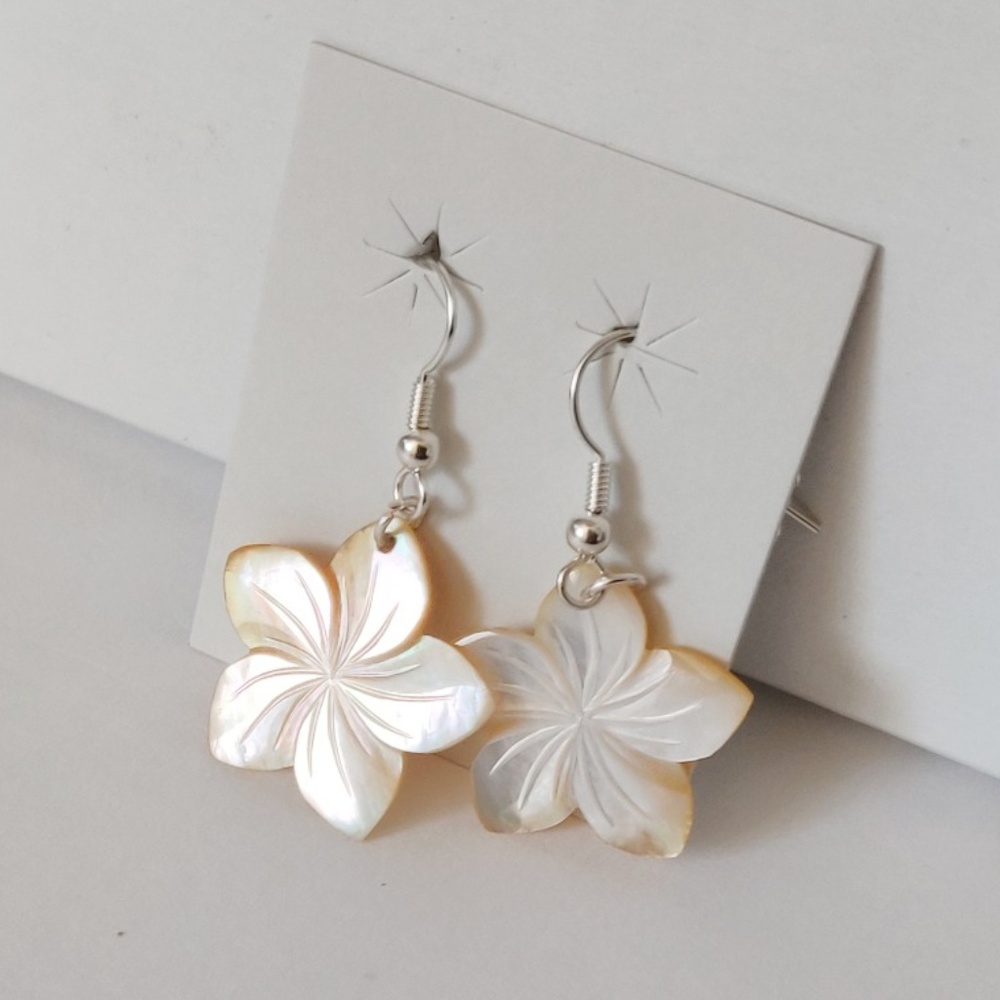 Hawaiian Flower Mother of Pearl Dangle Earrings